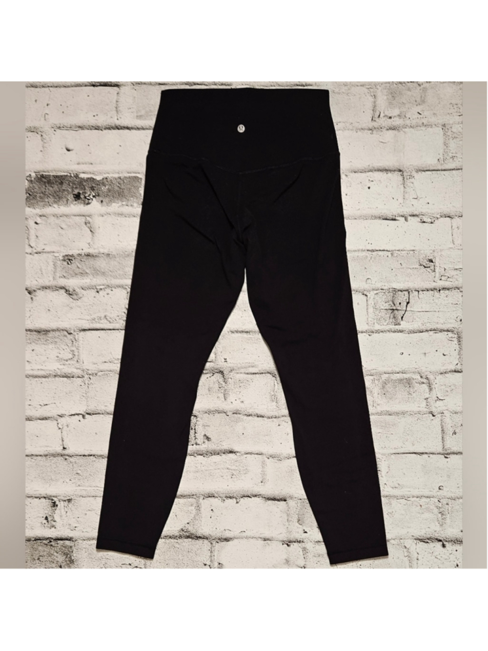 Lululemon Black High Rise Cropped Leggings Athletic Yoga Pants Size 8